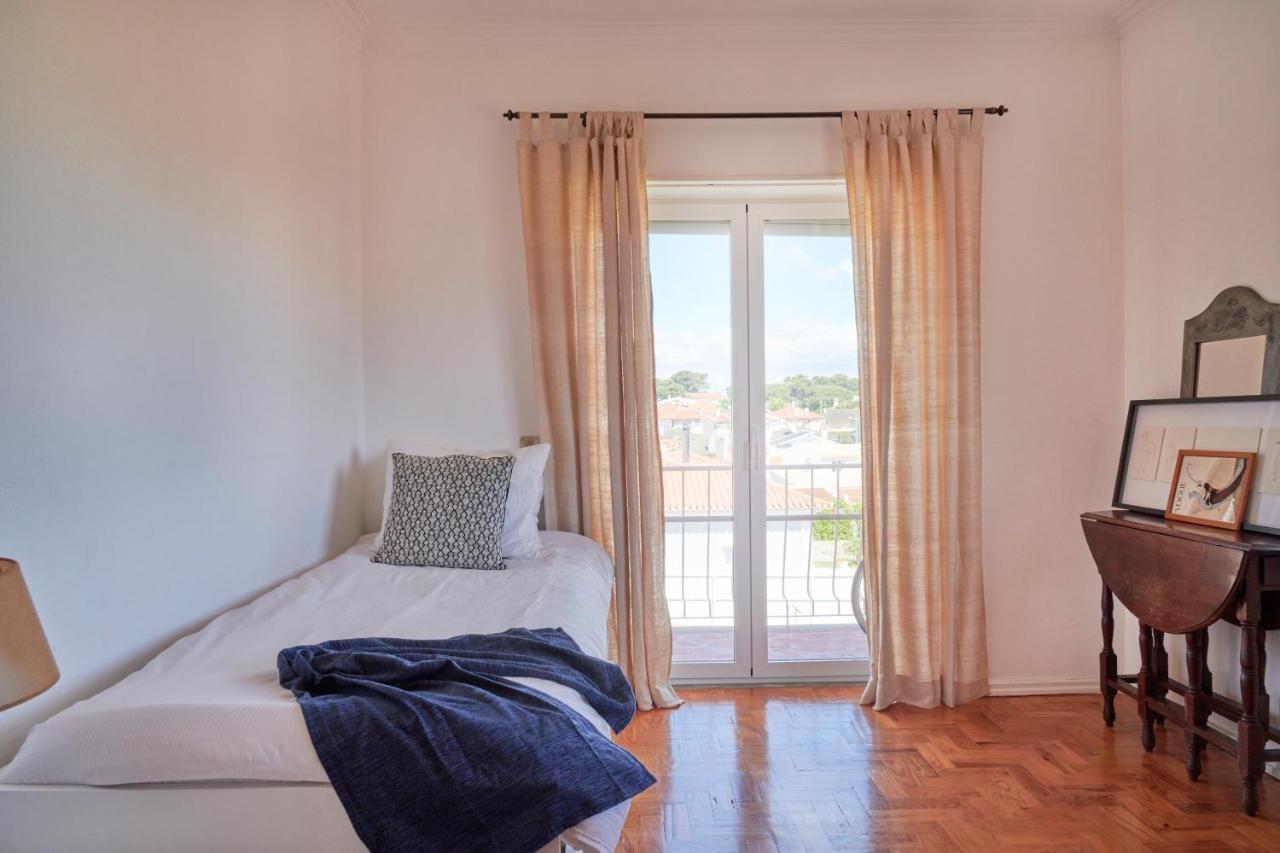 Bright Apartment With Garden In Кашкайш Екстериор снимка