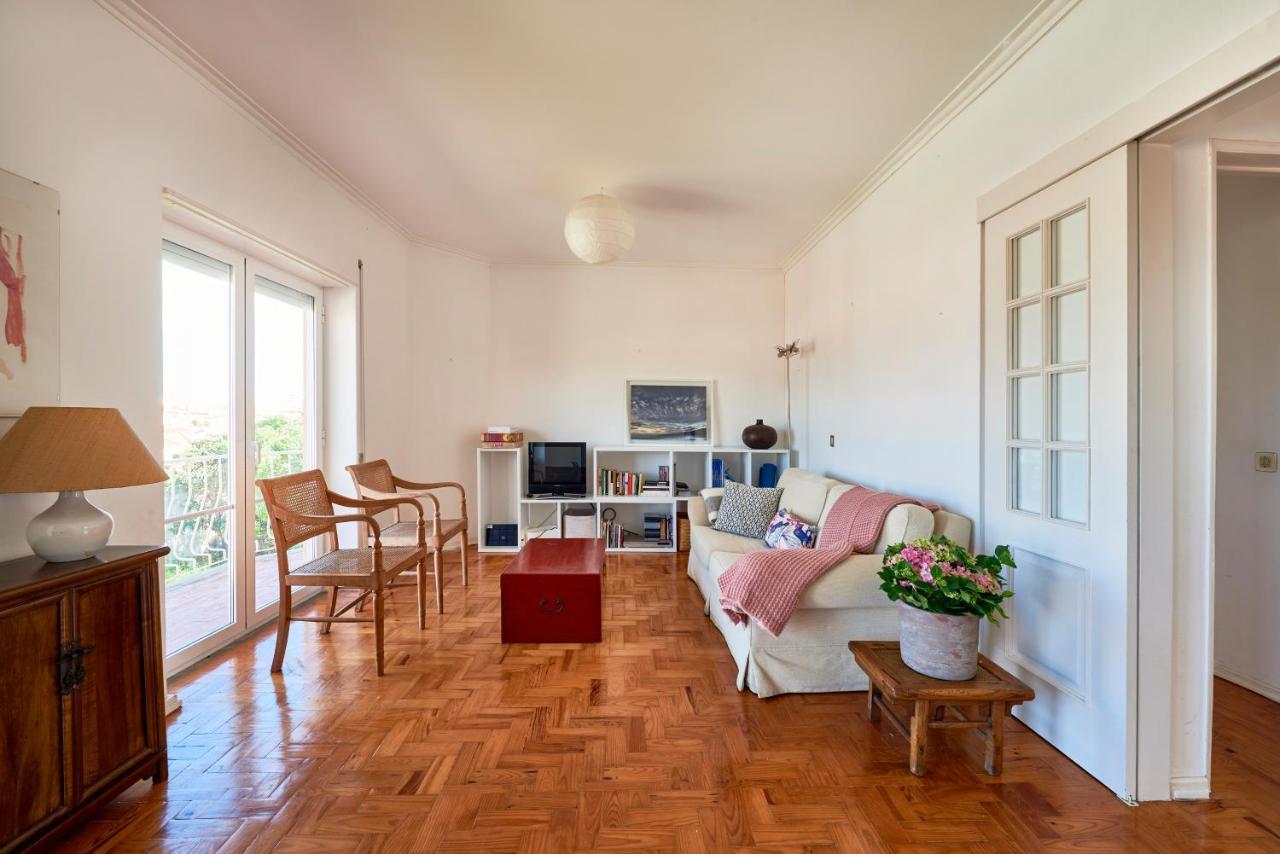 Bright Apartment With Garden In Кашкайш Екстериор снимка