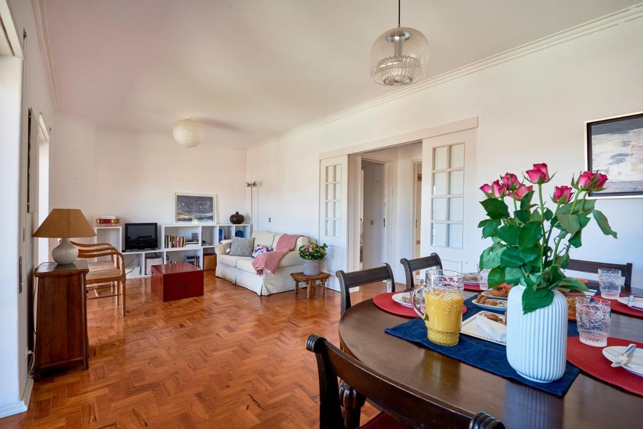 Bright Apartment With Garden In Кашкайш Екстериор снимка