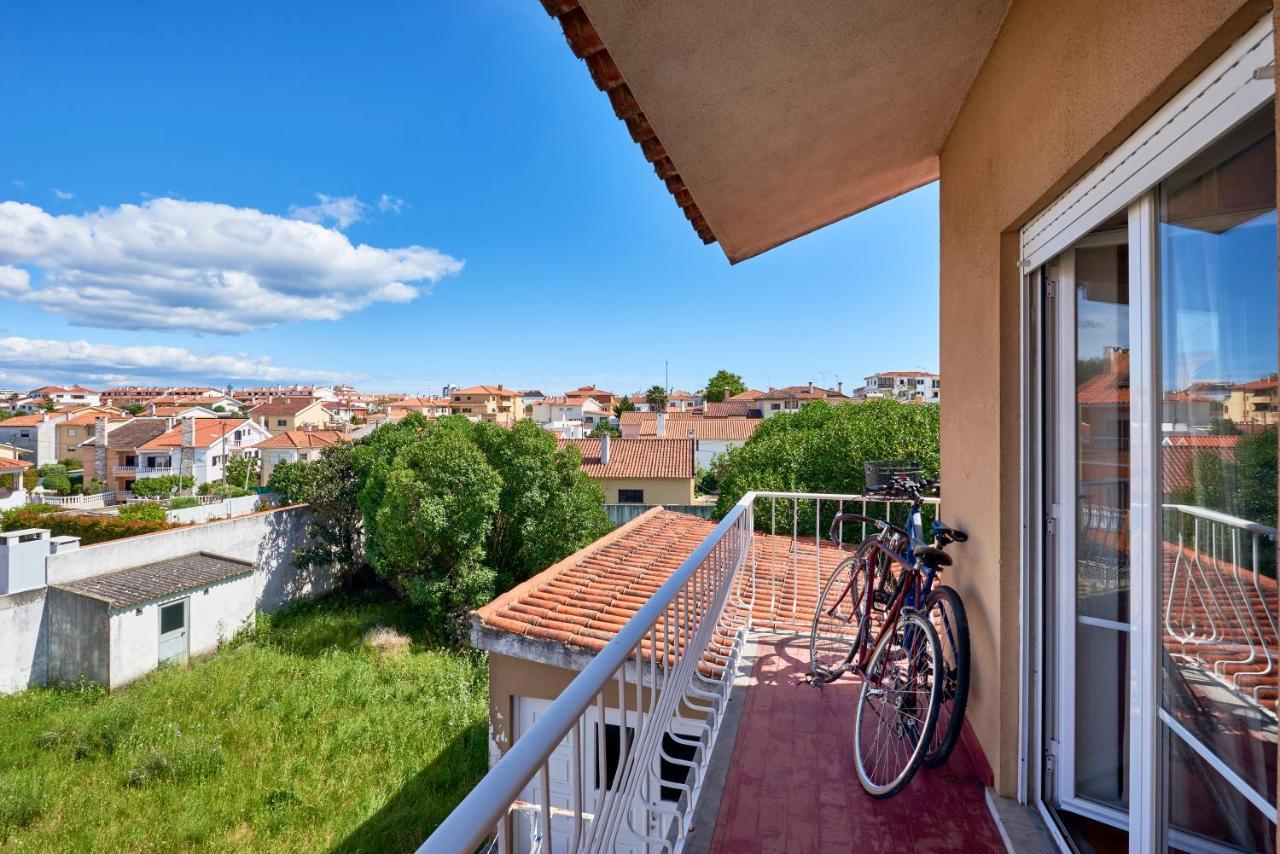 Bright Apartment With Garden In Кашкайш Екстериор снимка