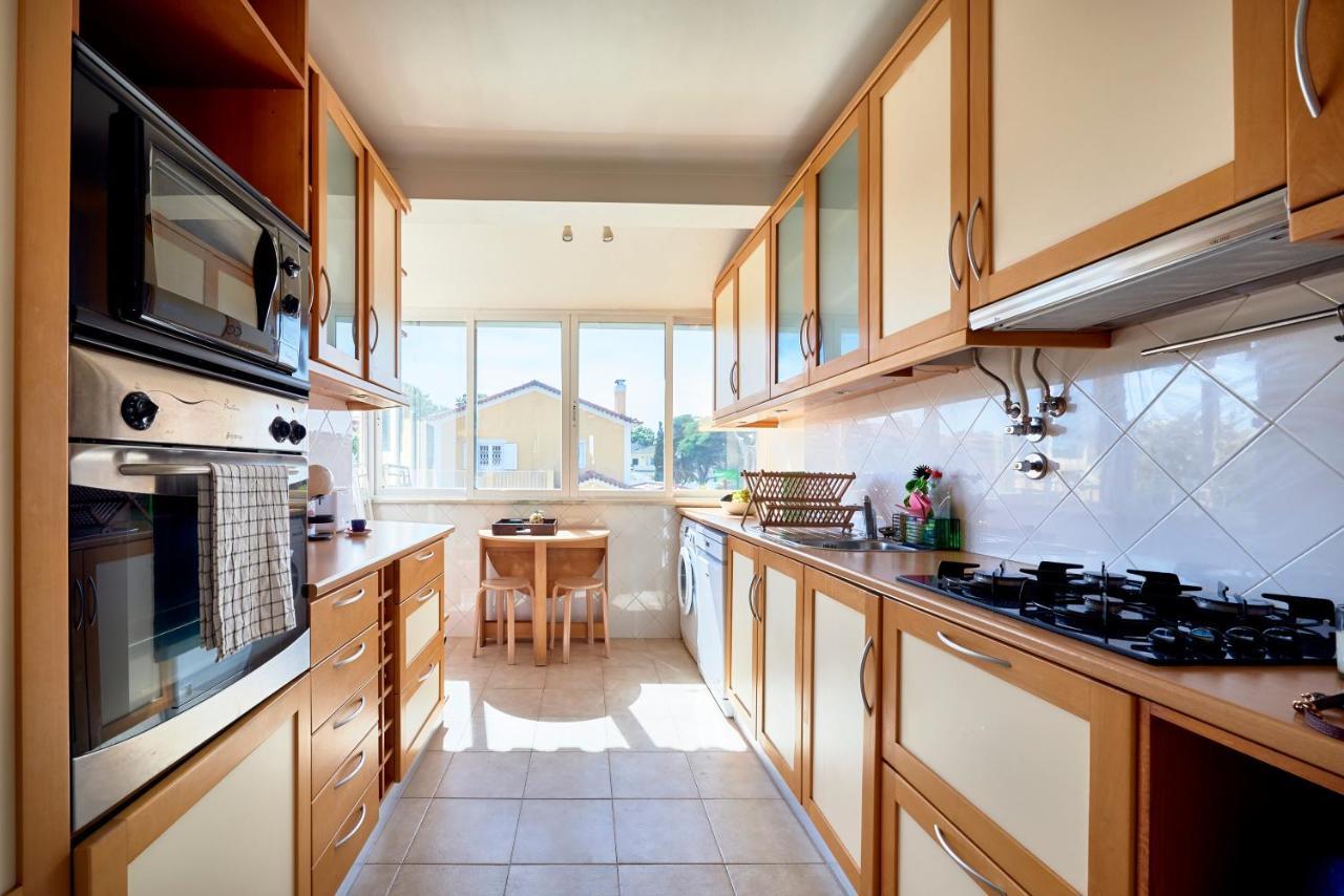 Bright Apartment With Garden In Кашкайш Екстериор снимка